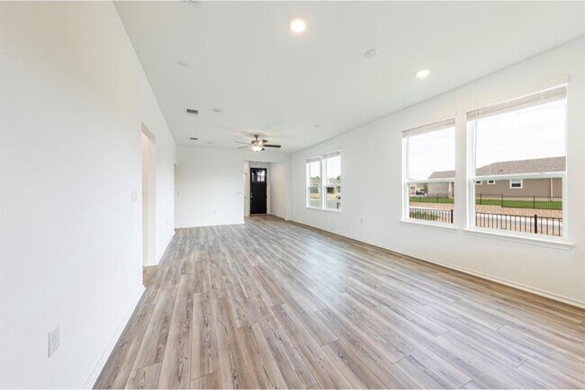 Building Photo - 201 Coachsmith St