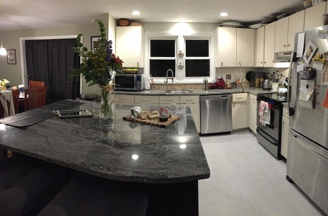 Building Photo - 35 Mill Pond Rd