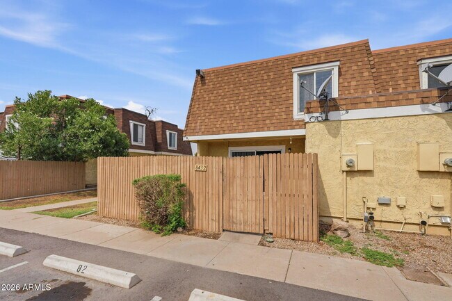 Building Photo - 8432 N 34th Dr