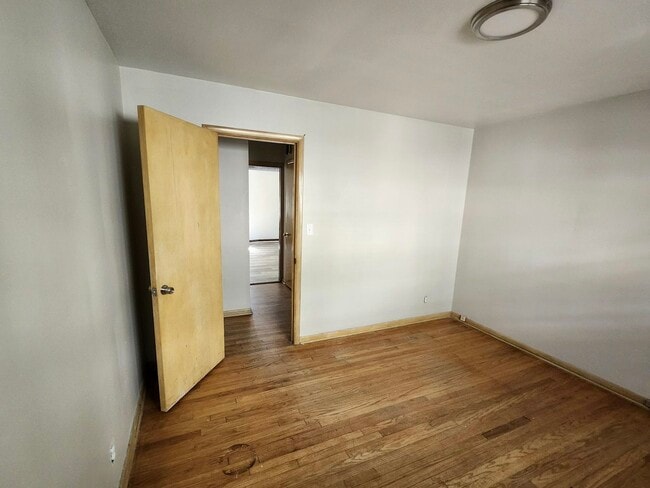 Building Photo - 18314 Chagrin Blvd