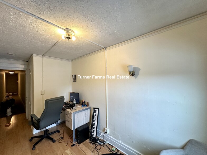 Building Photo - 93 West Cedar St