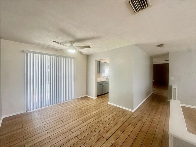Building Photo - 141 Poe Dr