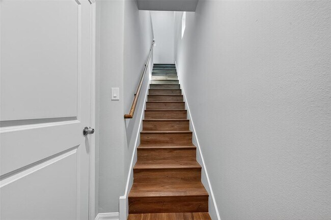 Building Photo - 4922 Paradigm Ln