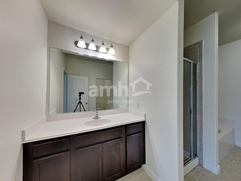 Building Photo - 4705 Merchant Trail