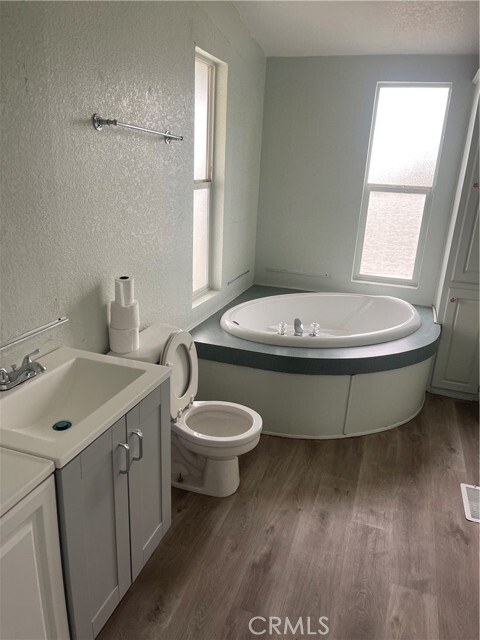 Building Photo - 33137 Haddock St