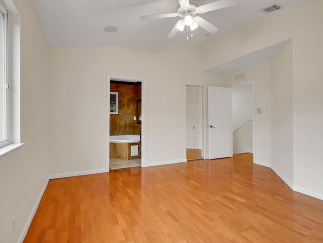 Building Photo - 6136 Sugar Loaf Ln