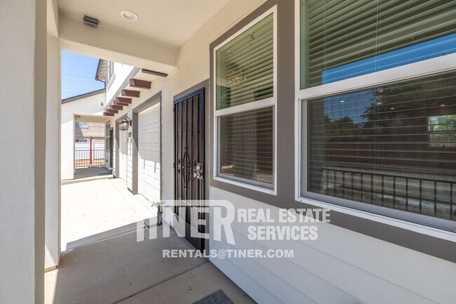 Building Photo - 1511 Bell St