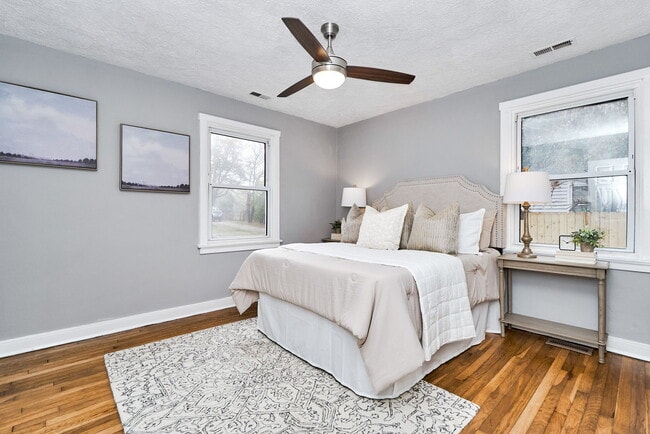 Building Photo - 624 Effingham Dr