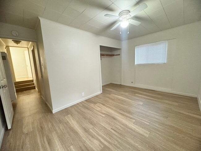 Building Photo - **Reserve for SUMMER 2026** Large house close to CSUC