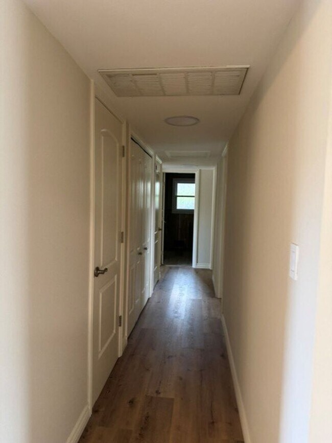 Building Photo - Stunning Saratoga Home; 3 Bedroom + Loft Must See!!