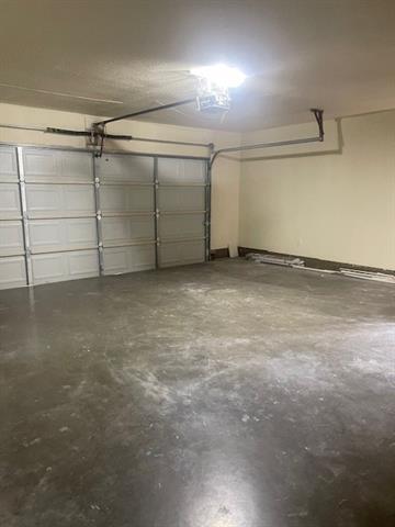 Building Photo - 315 S Baker St