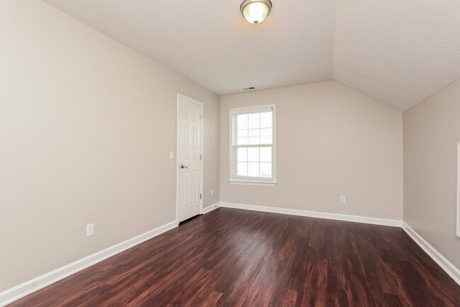 Building Photo - 693 Almondwood Pl