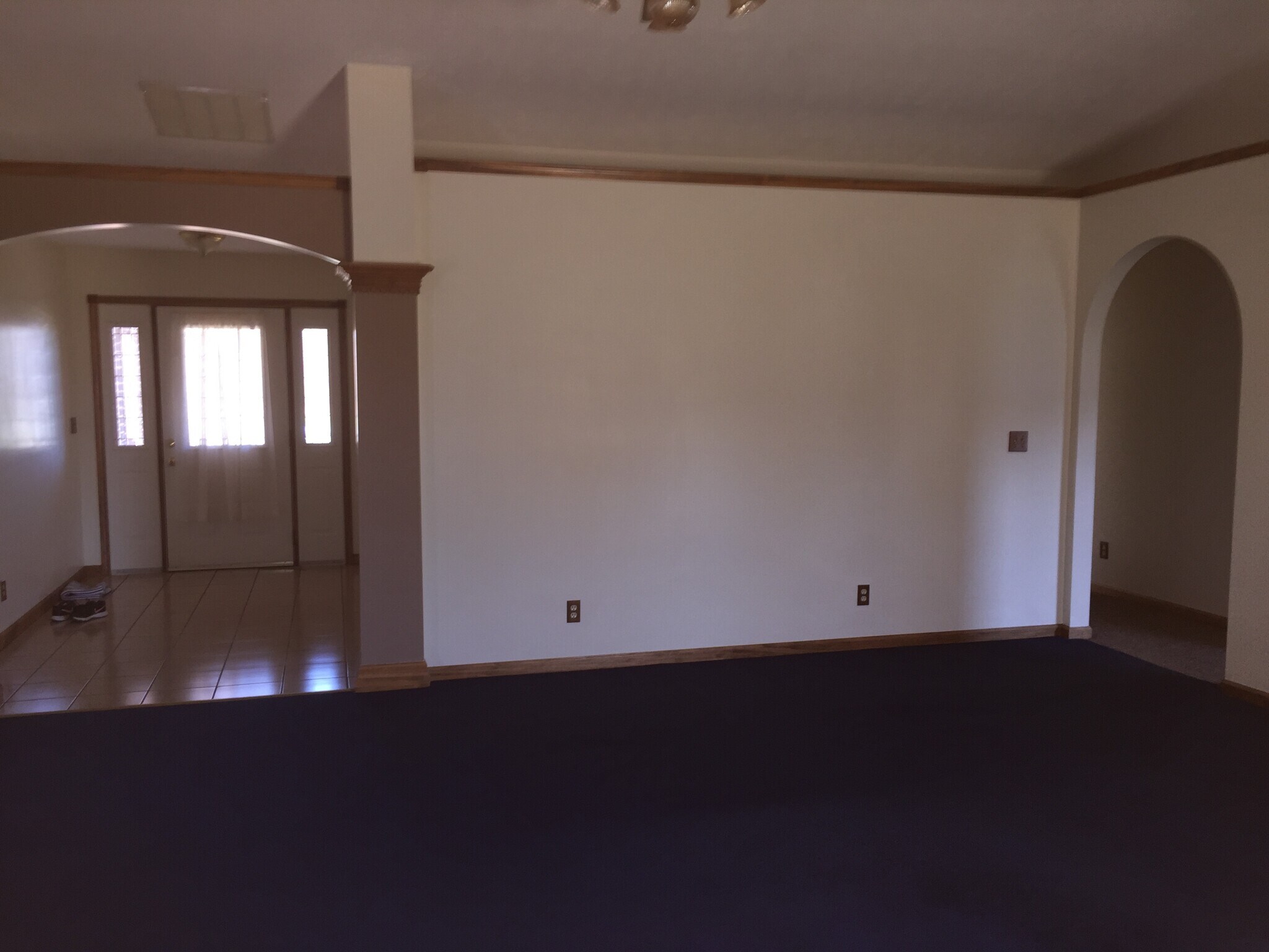 Building Photo - 512 W Hoewisher Rd
