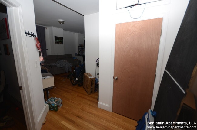 Building Photo - 38 Newton St