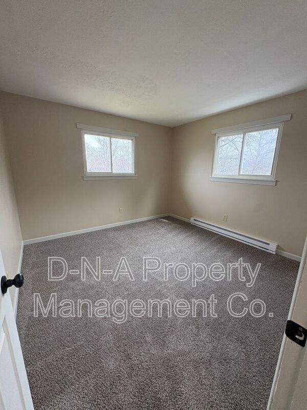 Building Photo - 219 Joy Glen