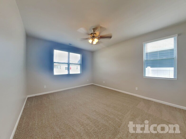 Building Photo - 6941 Sunny Parks Dr