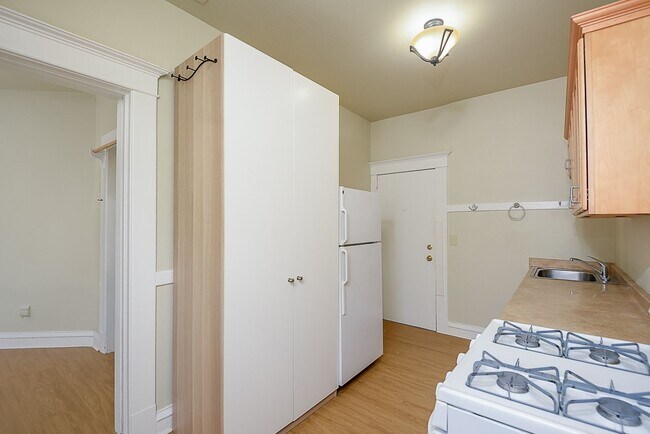 Interior Photo - Abbey Park Apartments in Vibrant Eastlake