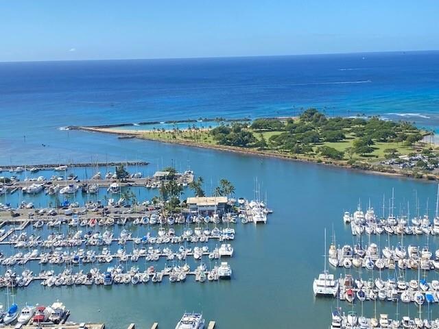 Primary Photo - 1650 Ala Moana Blvd