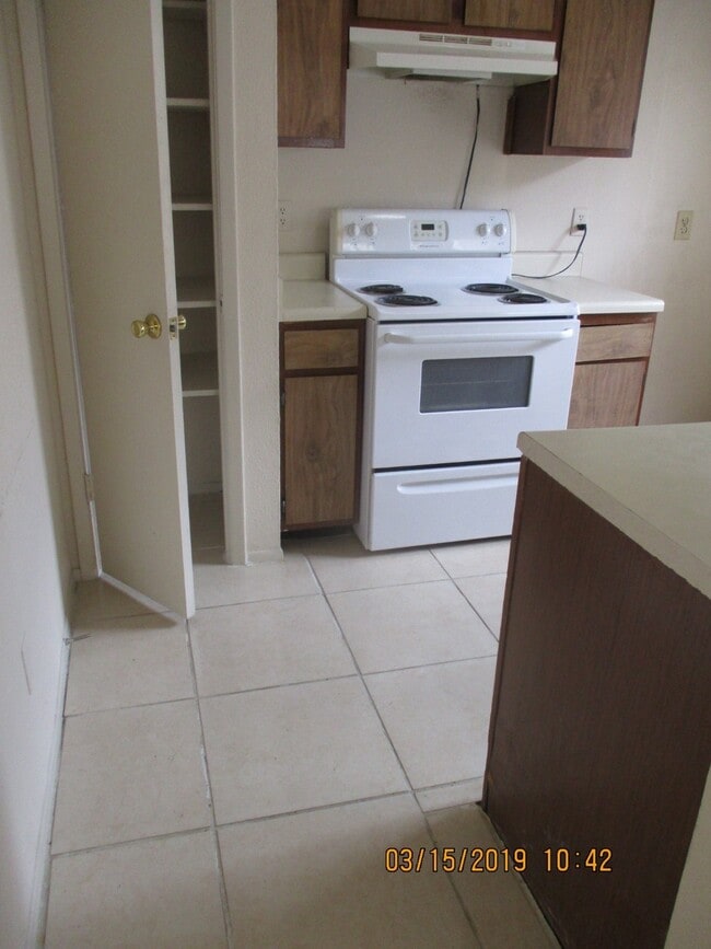 Building Photo - 6333 Northway Dr