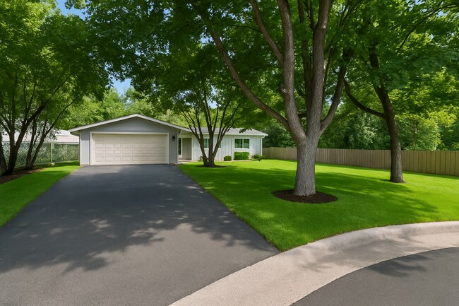 Building Photo - Crystal home for lease, 3 beds 2 baths, updates through-out!
