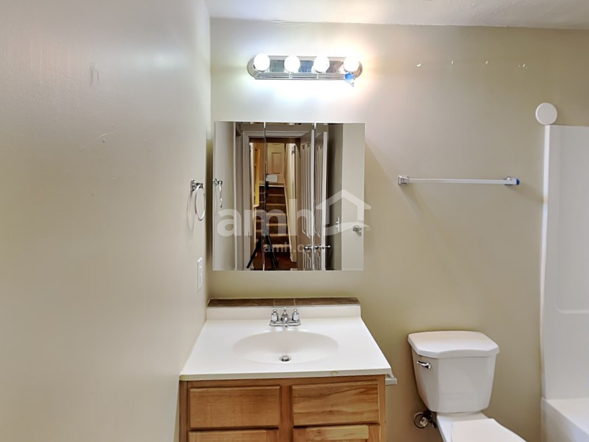 Building Photo - 932 Foxboro Dr