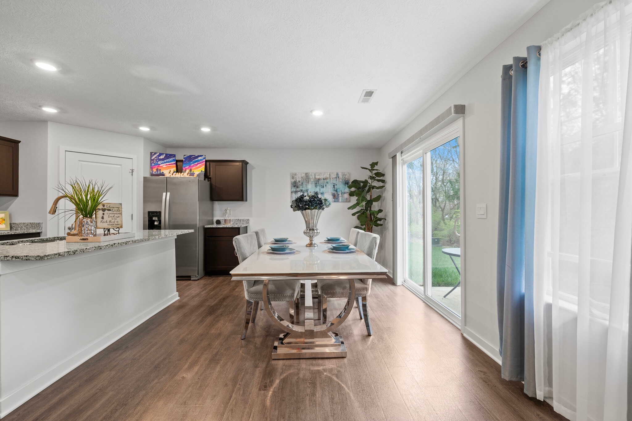 Building Photo - 5969 Hollett Dr S