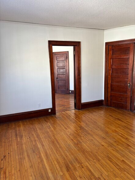 Building Photo - 2600 Emerson Ave S