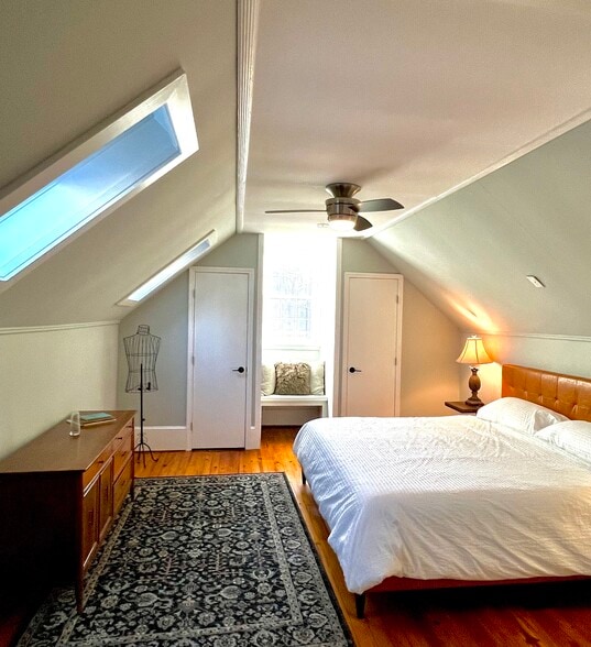 Primary suite with two closest. - 2506 E Woodland Cir