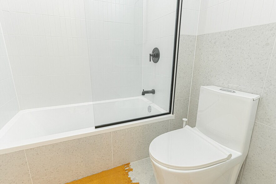 Building Photo - 1255 Decatur St