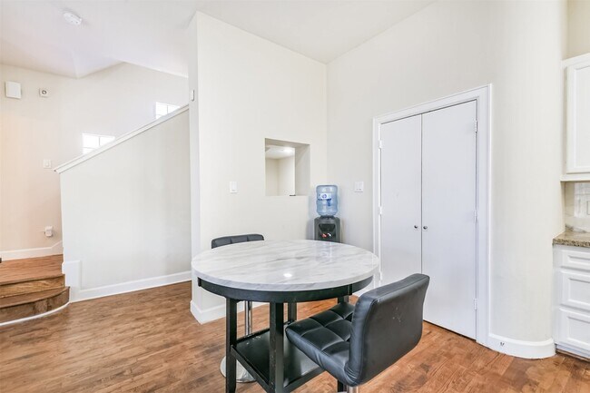 Building Photo - 11307 Main Holly Dr