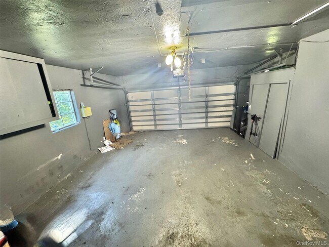 Building Photo - 60 Grist Mill Ln