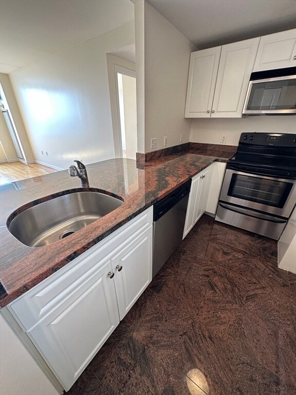 Building Photo - 8 Museum Way