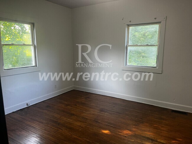 Building Photo - 1224 Williams-E