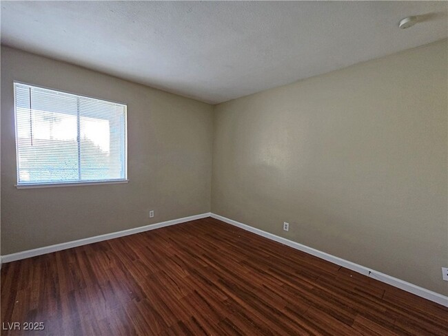 Building Photo - 5357 Del Gado Dr