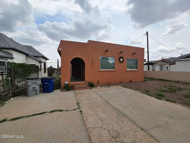 Building Photo - 3008 Richmond Ave