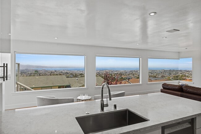 Building Photo - 2757 Sea Glass Ave