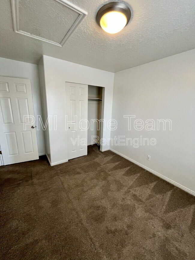 Building Photo - 1222 Willard Peak Dr