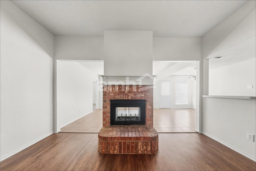 Building Photo - 12229 Rolling Ridge Dr