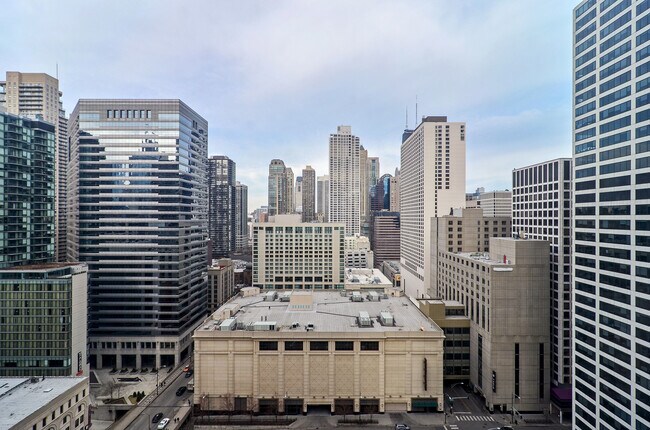 Building Photo - 405 N Wabash Ave