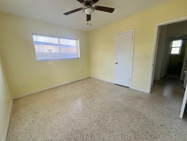 Building Photo - 3700 Corrine Dr