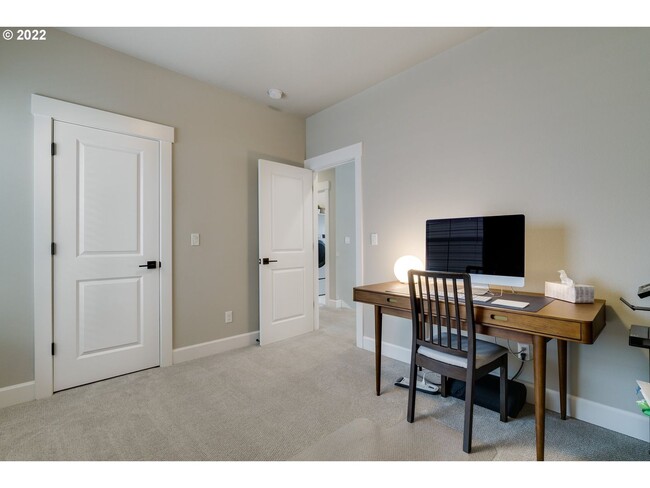 Building Photo - Beautiful Contemporary Home in Hillsboro near Reed's Crossing