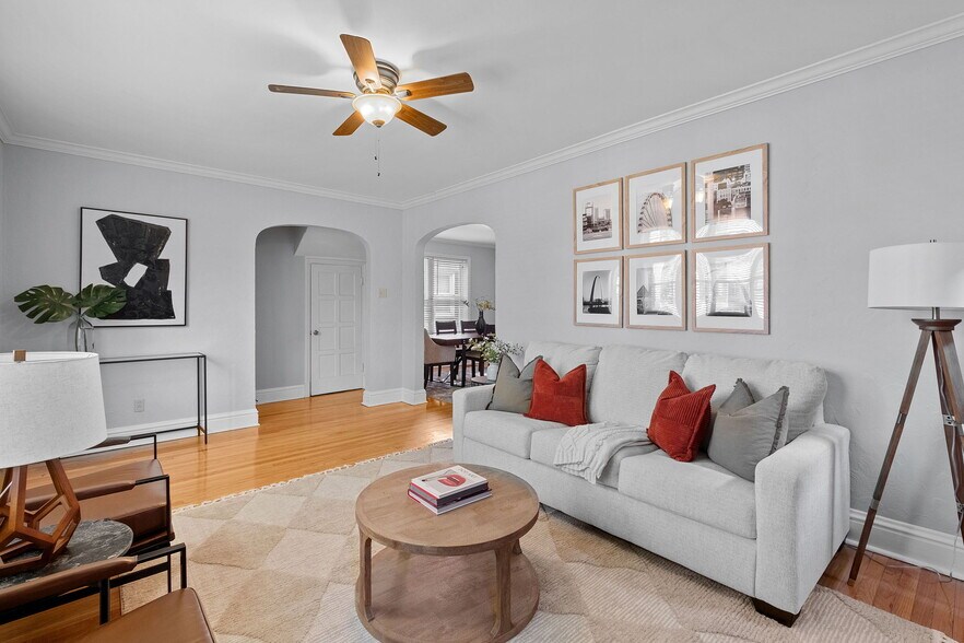 Building Photo - 7055 Dartmouth Ave