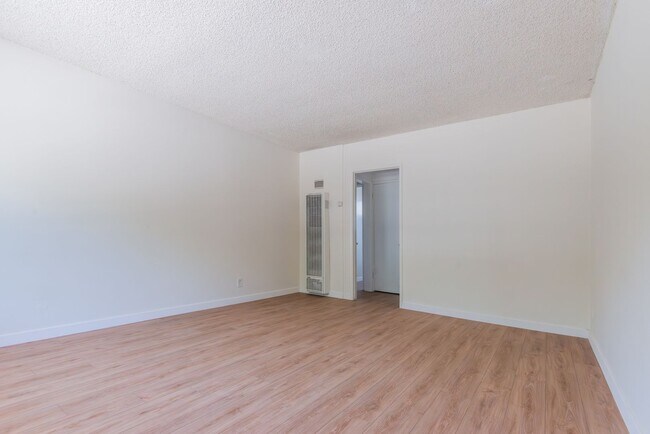 Building Photo - 15th Street Residences