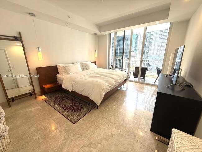Building Photo - 801 Brickell Key Blvd