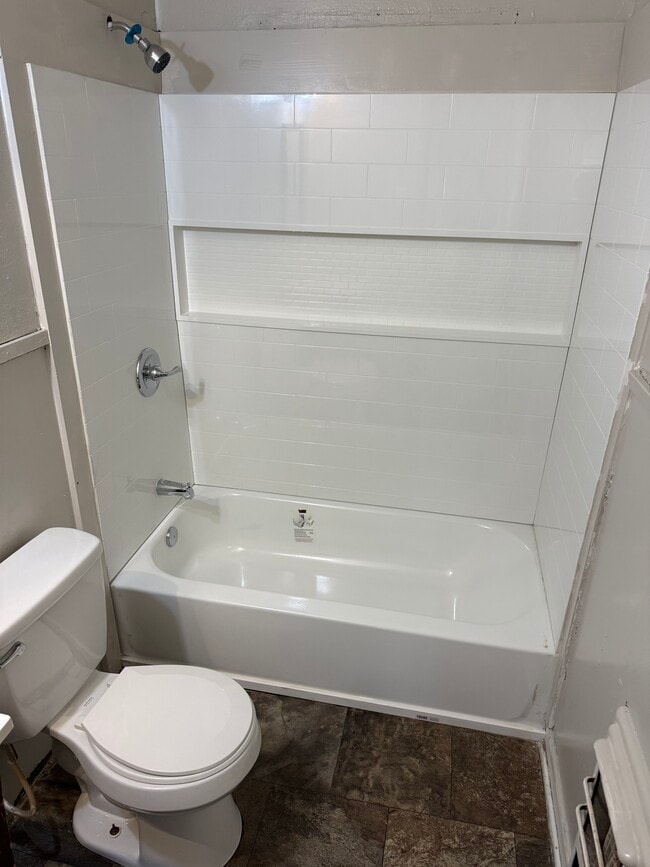 Building Photo - 1913 Gilbert Ave