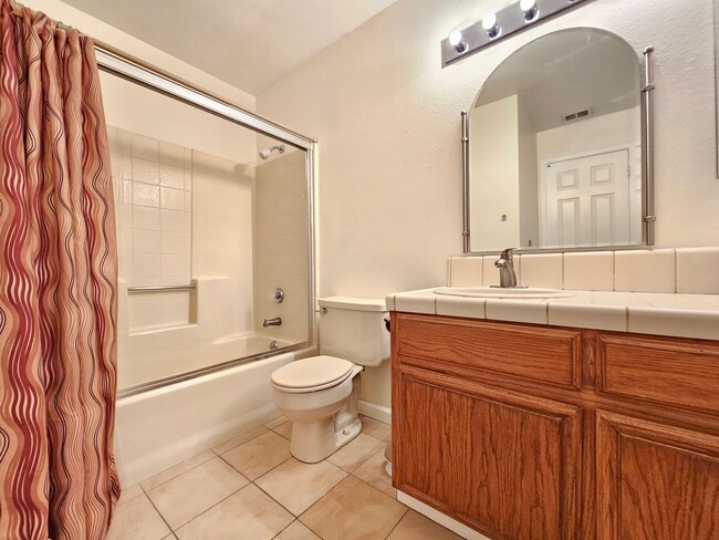 Building Photo - 3 Bed, 2 Bath Home w/ 2-Car Garage – $1750...