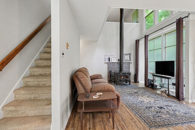 Building Photo - Beautiful 3 Bedroom Home in North Chesterfield ***Available Early July 2026***