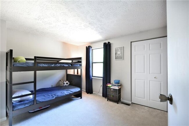 Building Photo - 411 Brookside Ct