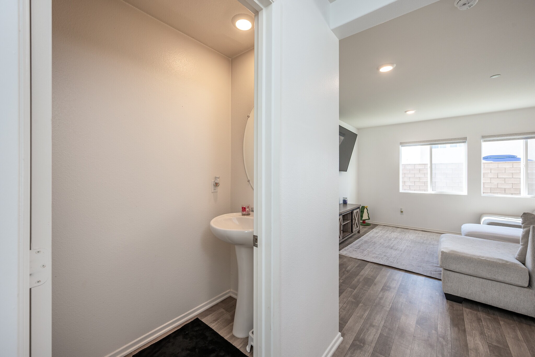 Building Photo - 30937 Viper Ct