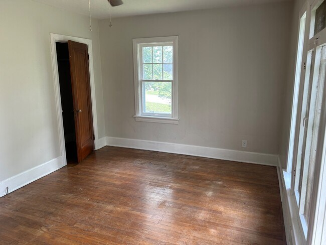 Building Photo - 2510 Grand Blvd